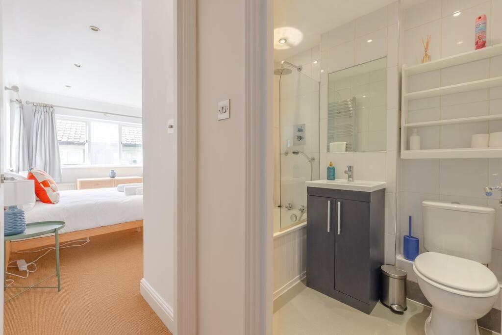 Modern 1bd Flat - 15 Min Walk To Bridge * Londres