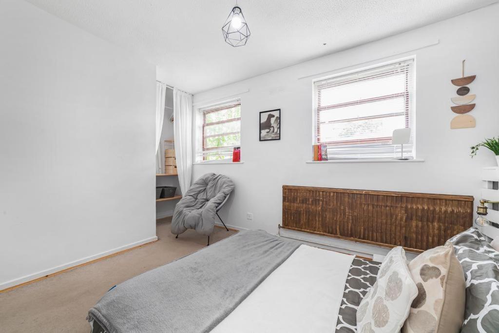 2bed Garden House W/hot Tub, Sauna & Cinema Сasa de vacaciones Londres