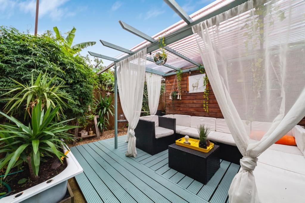 2bed Garden House W/hot Tub, Sauna & Cinema * Londres