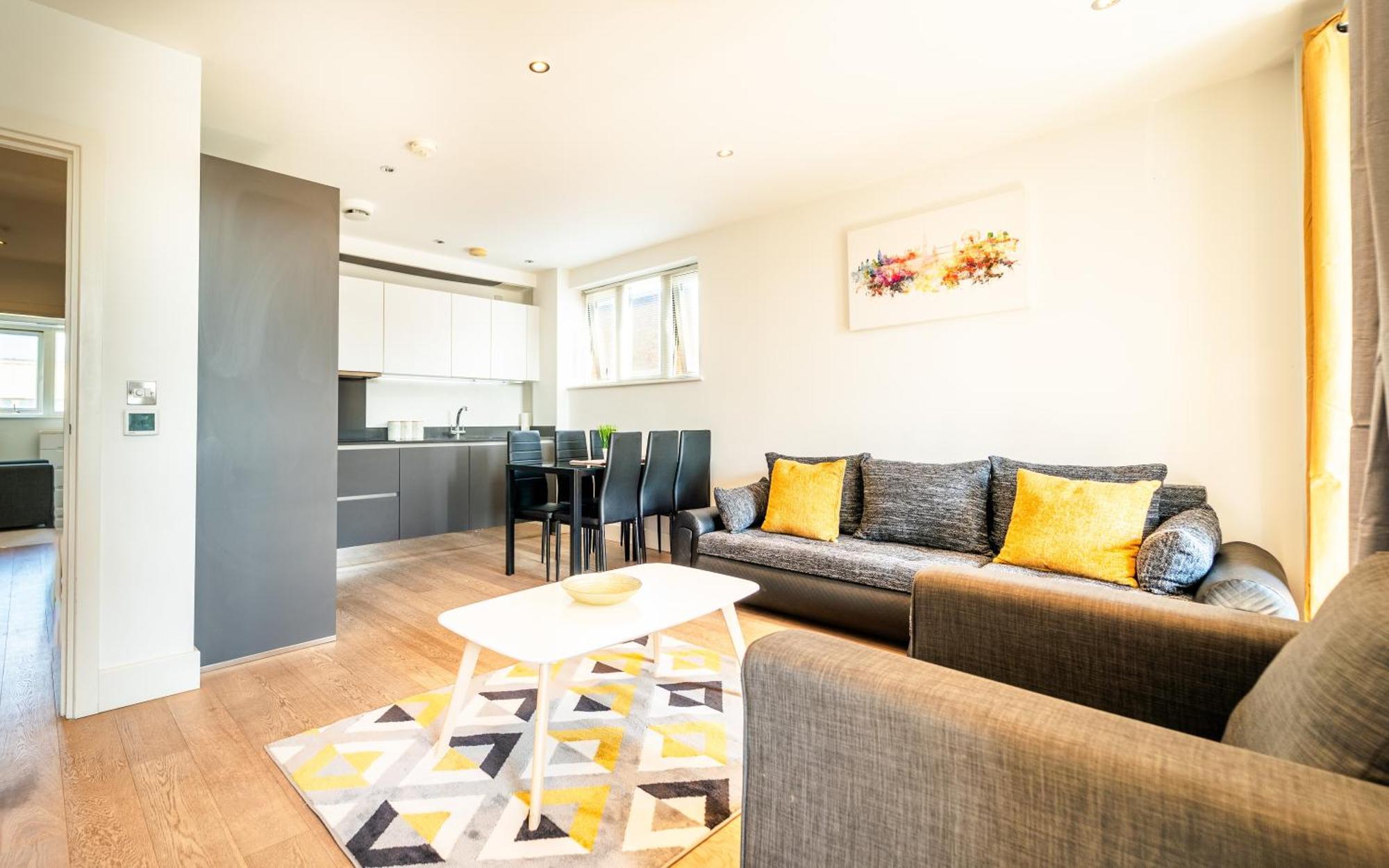 Luxury Greenwich 2bed 2bath - Sleep 6 Guest- 1 Min From Station - Close To Greenwich Maritime- Playstation Provided Appartement *