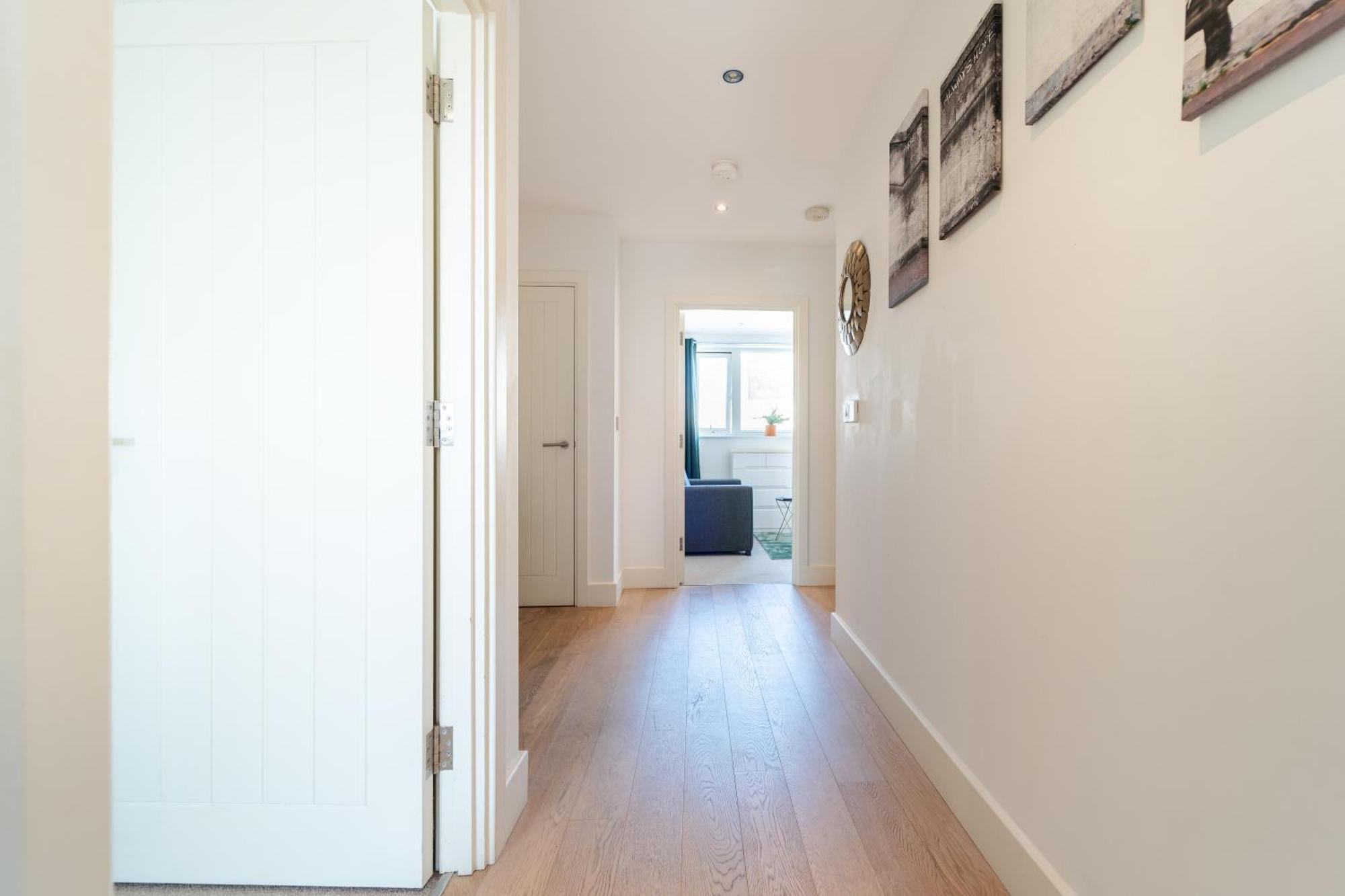 Luxury Greenwich 2bed 2bath - Sleep 6 Guest- 1 Min From Station - Close To Greenwich Maritime- Playstation Provided Appartement Londen
