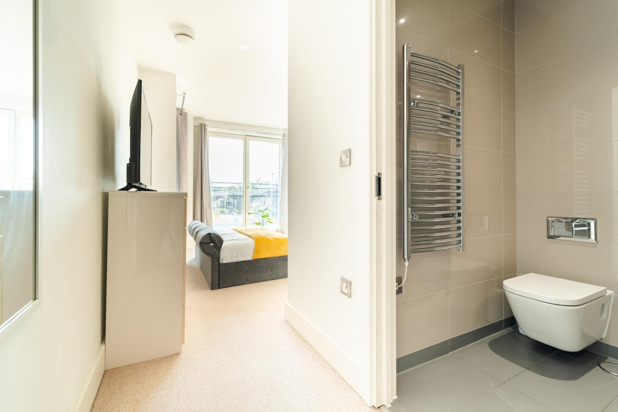 Luxury Greenwich 2bed 2bath - Sleep 6 Guest- 1 Min From Station - Close To Greenwich Maritime- Playstation Provided Appartement
