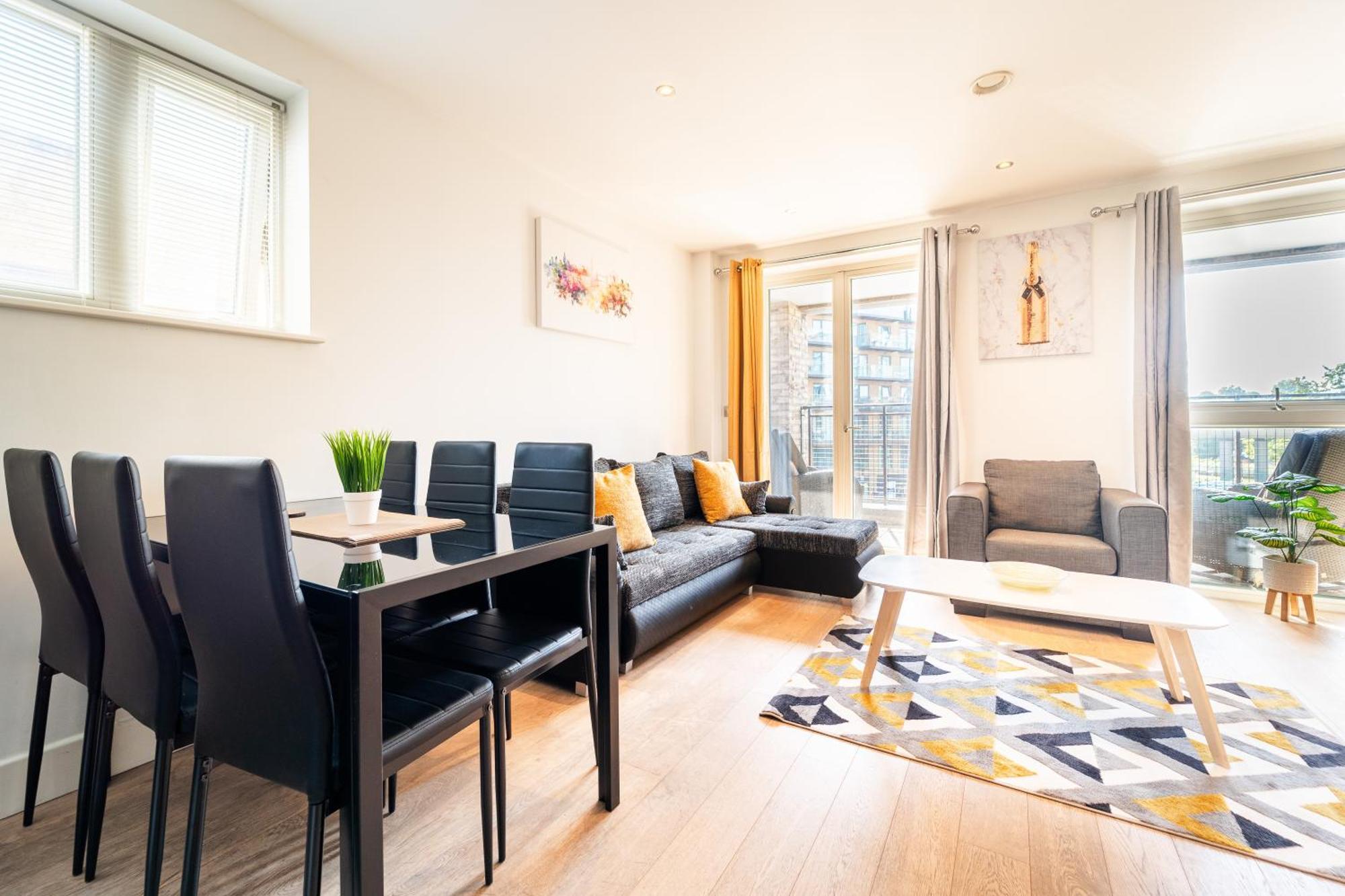 Luxury Greenwich 2bed 2bath - Sleep 6 Guest- 1 Min From Station - Close To Greenwich Maritime- Playstation Provided Londen