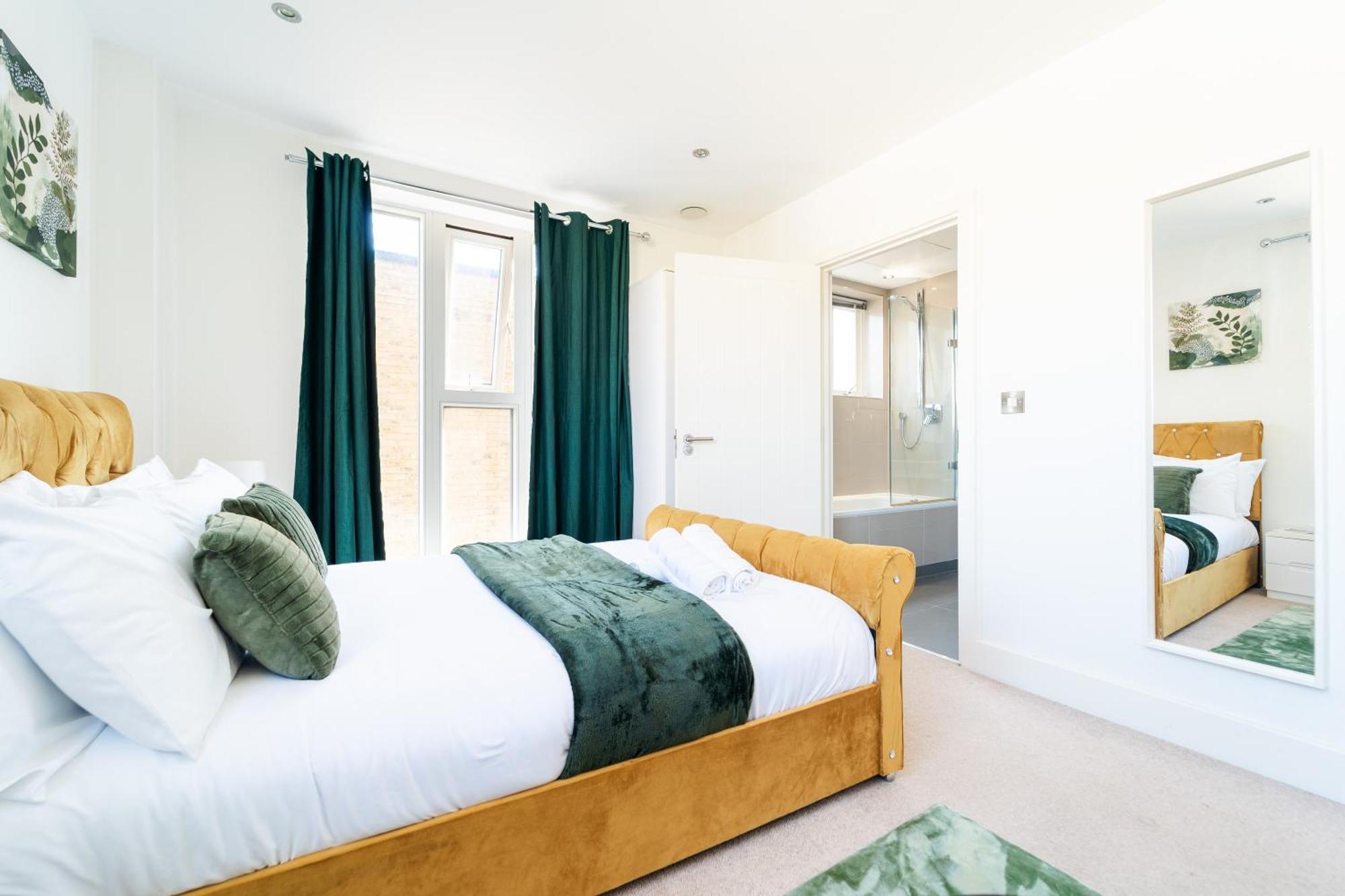 Luxury Greenwich 2bed 2bath - Sleep 6 Guest- 1 Min From Station - Close To Greenwich Maritime- Playstation Provided Londen