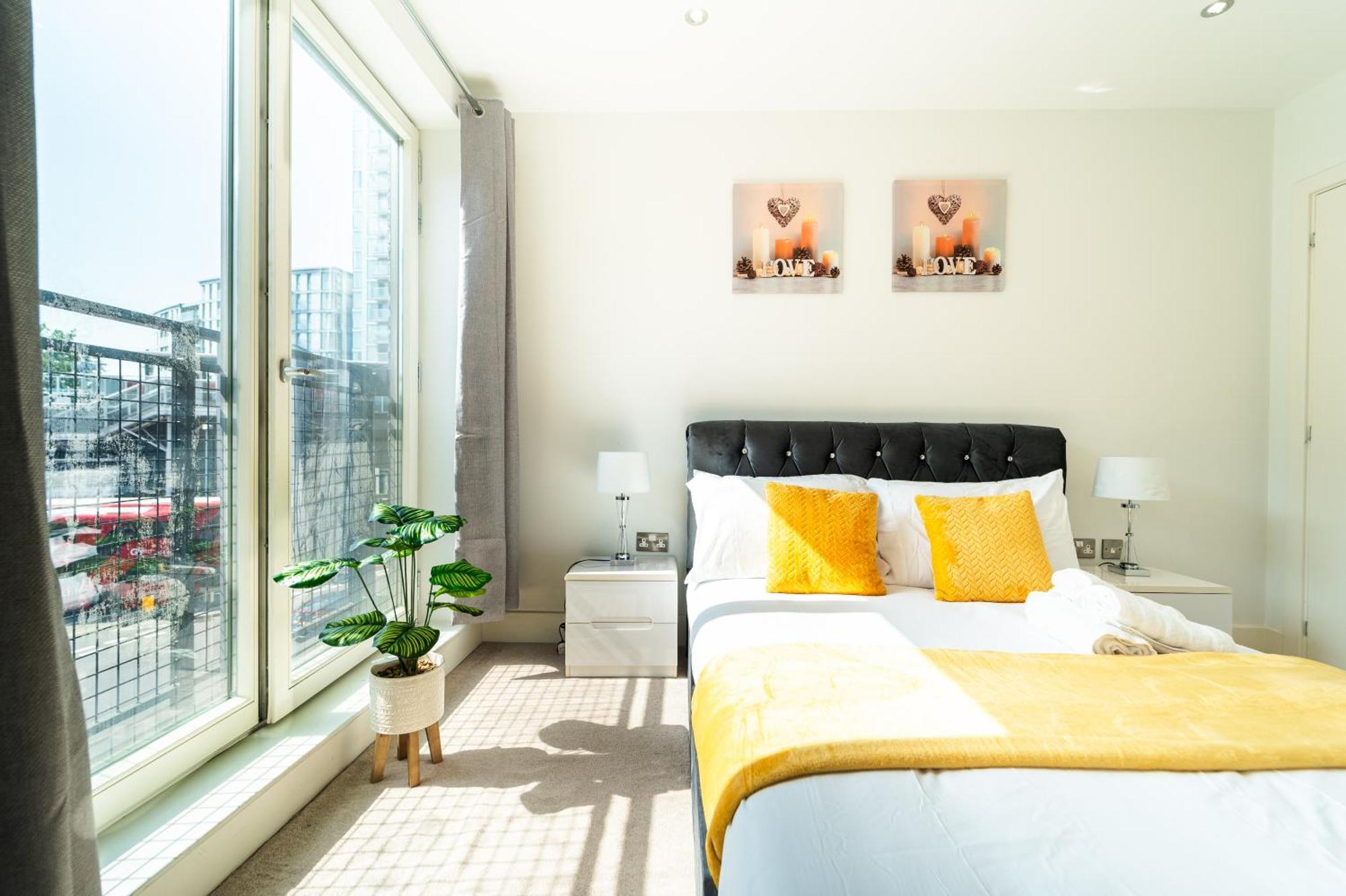 Luxury Greenwich 2bed 2bath - Sleep 6 Guest- 1 Min From Station - Close To Greenwich Maritime- Playstation Provided Appartement