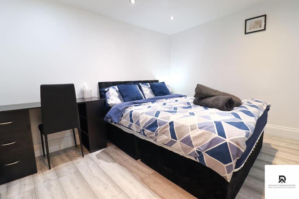Den & Short Lets Greenwich - 3 Bed House * Londres