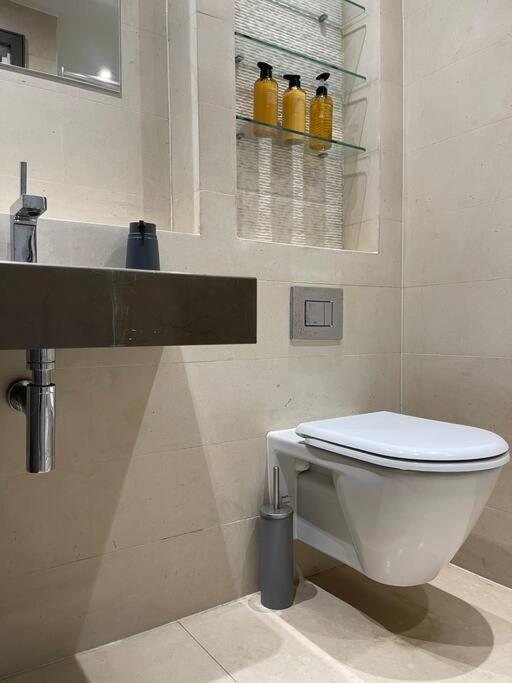 Apartamento Quintessential Town House Close To Londres