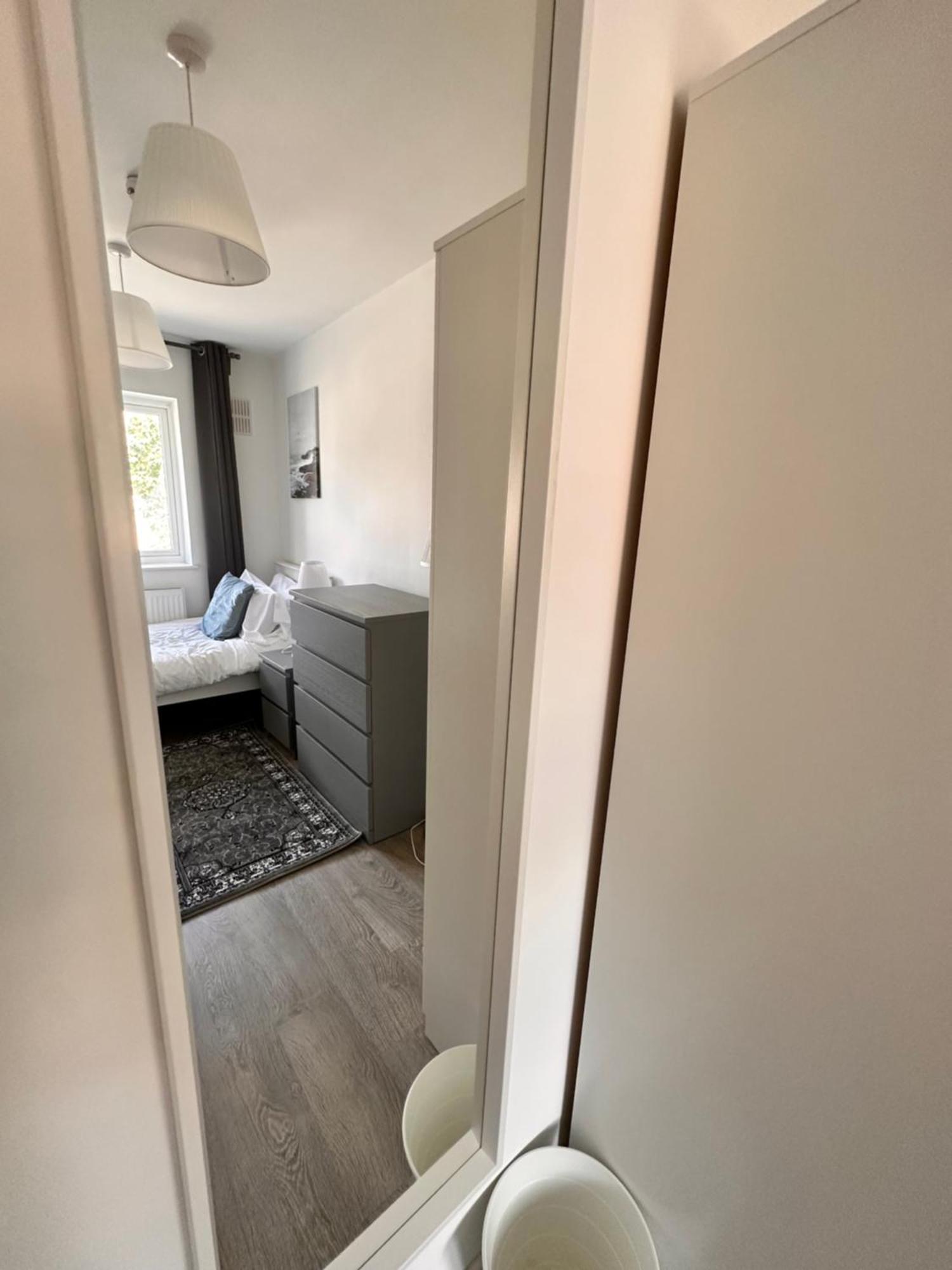 Gasthof Double And Single In Bromley By Bow *