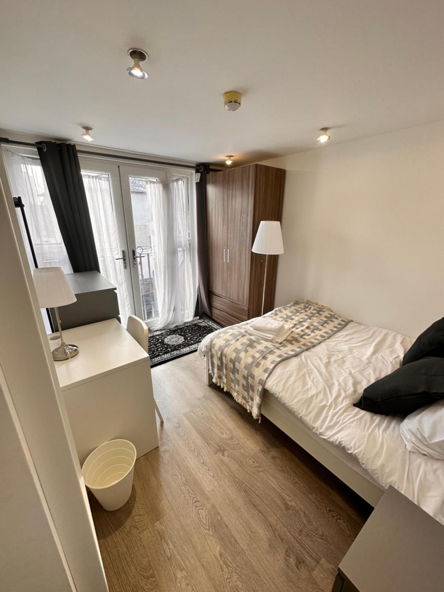 Double And Single In Bromley By Bow *