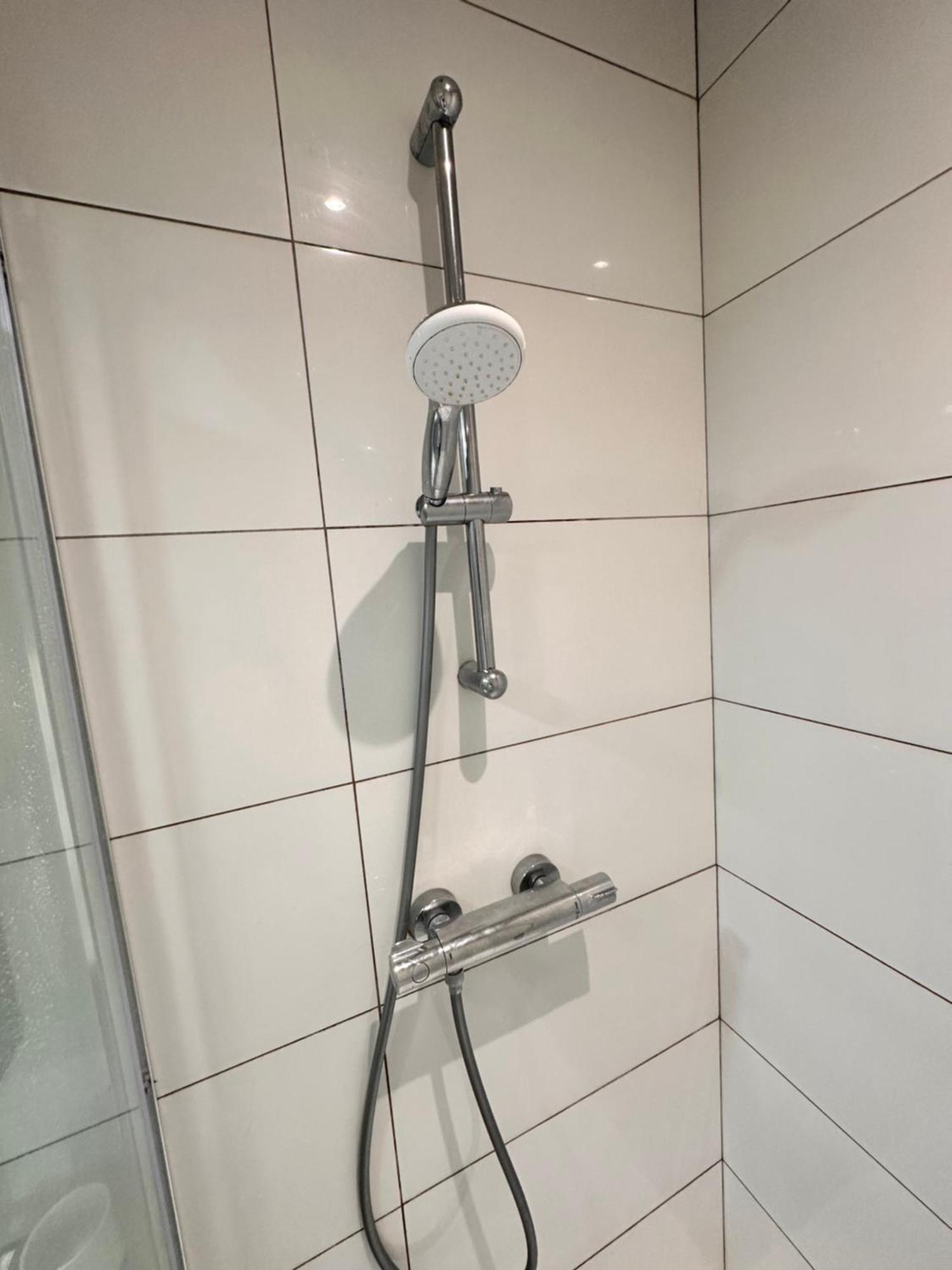 Gasthof Double And Single In Bromley By Bow London