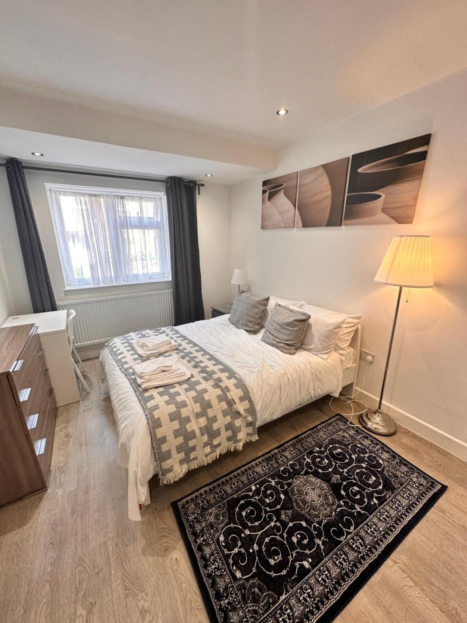 Gasthof Double And Single In Bromley By Bow