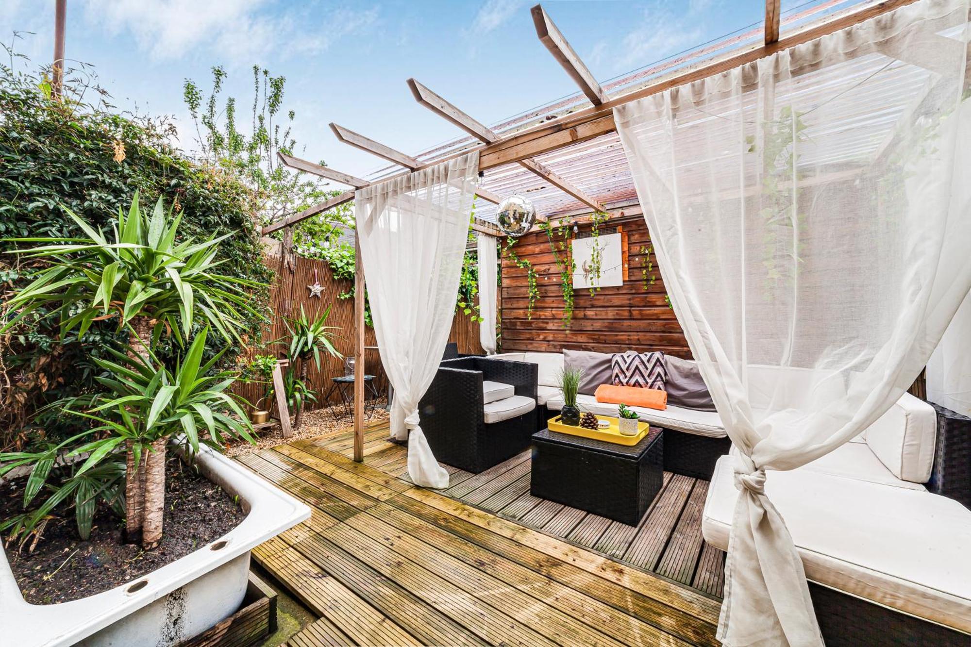 2bed Garden House W/hot Tub, Sauna & Cinema Сasa de vacaciones