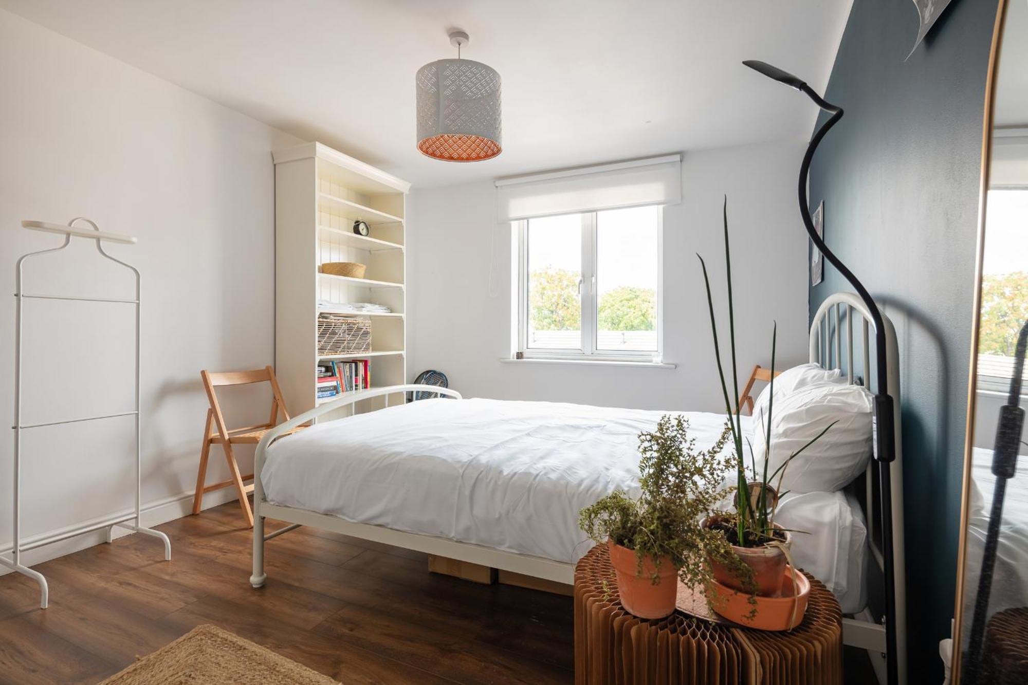 Orange Flat By Lower Regent Canal Londen