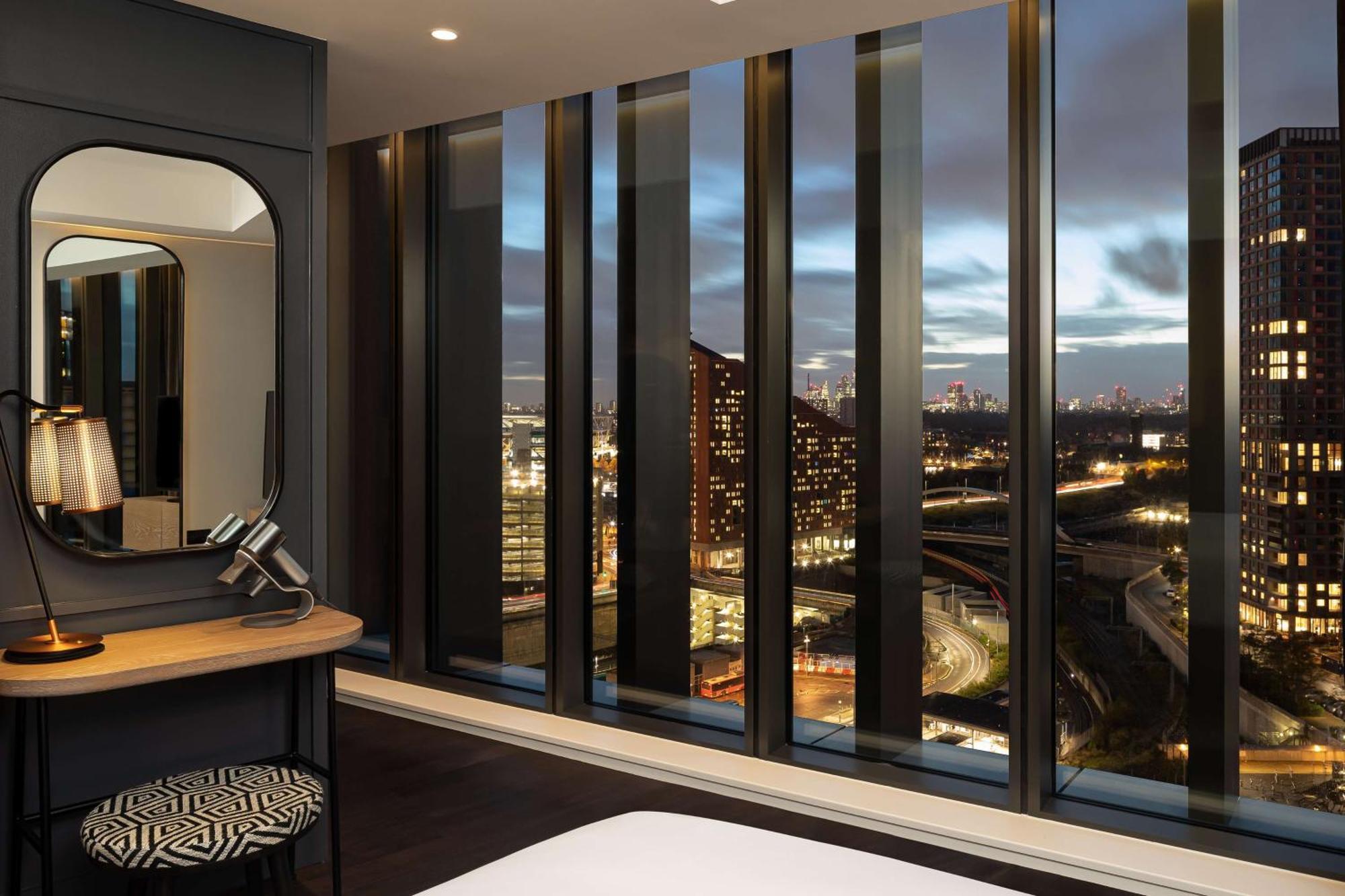 The Gantry London, Curio Collection By Hilton Hotel 4*