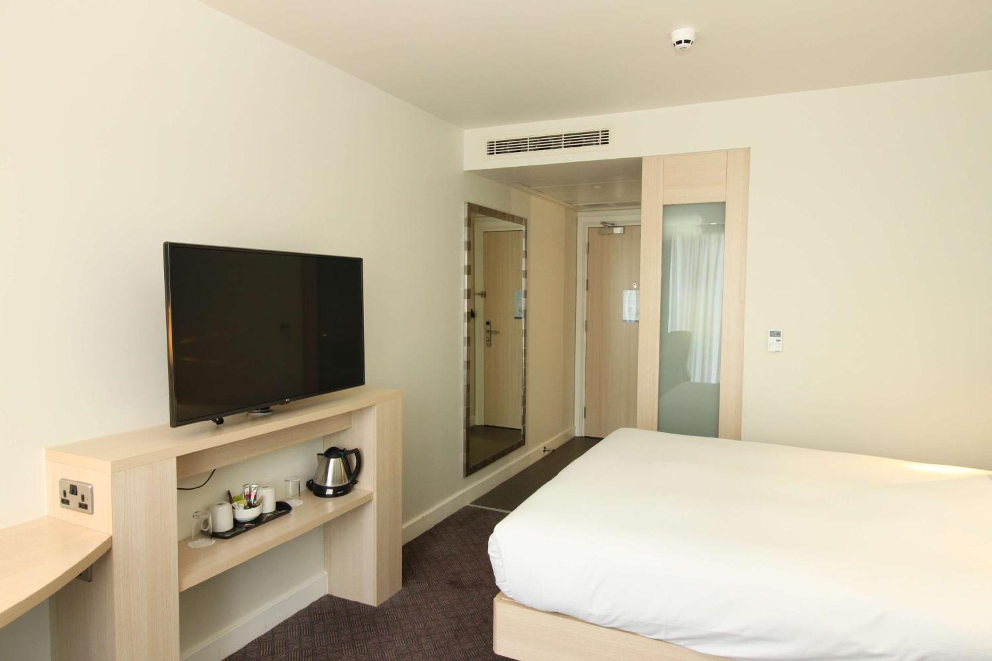 Hotel Hampton By Hilton Docklands 3*