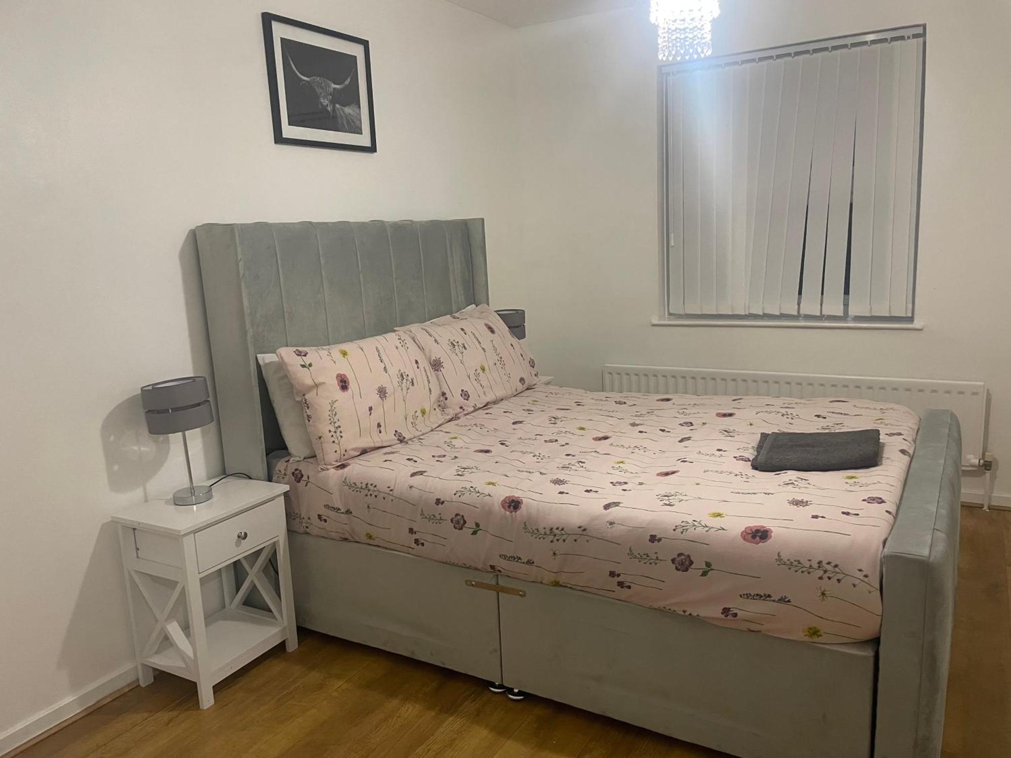 New! 4 Bedroom House With Garden And Lawn * Londres