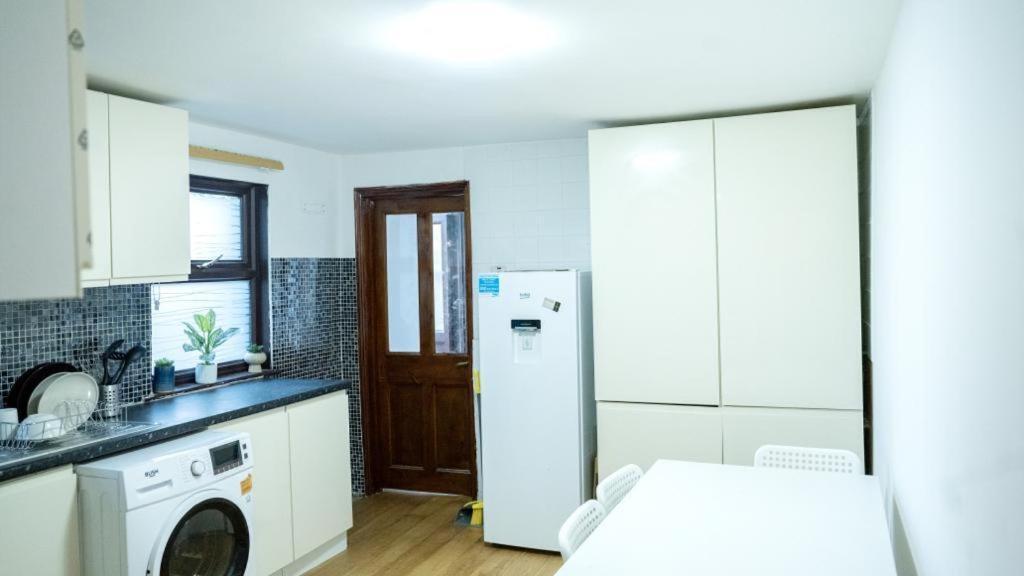 Spacious 2 Bedroom Flat Londres