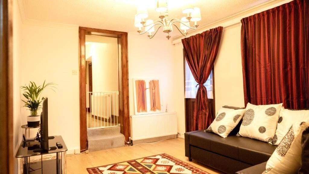 Spacious 2 Bedroom Flat Appartement Londres