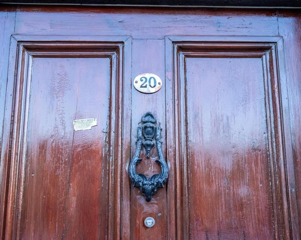 Spacious 2 Bedroom Flat Londres