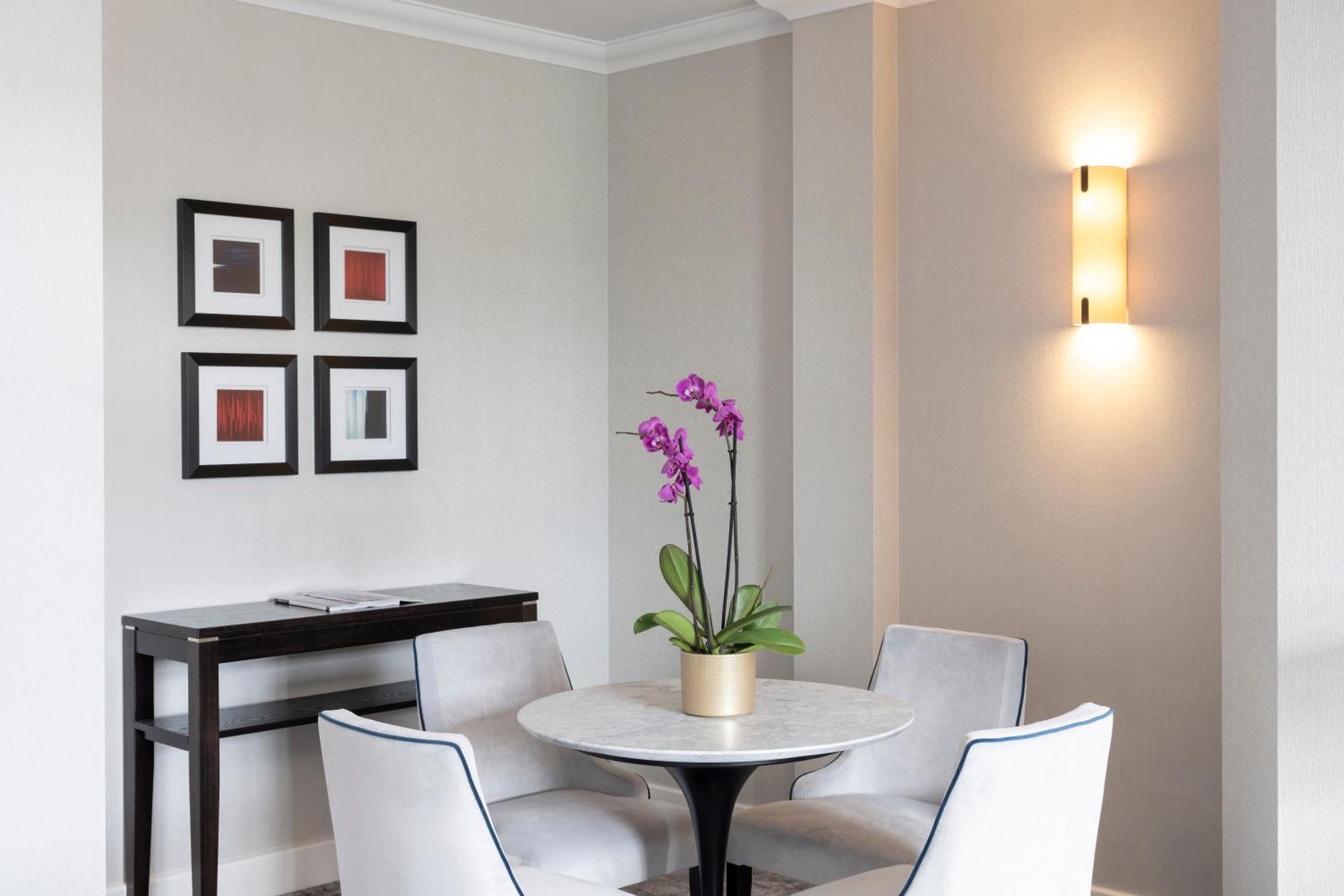 Apartahotel Tower Residences By Blue Orchid *
