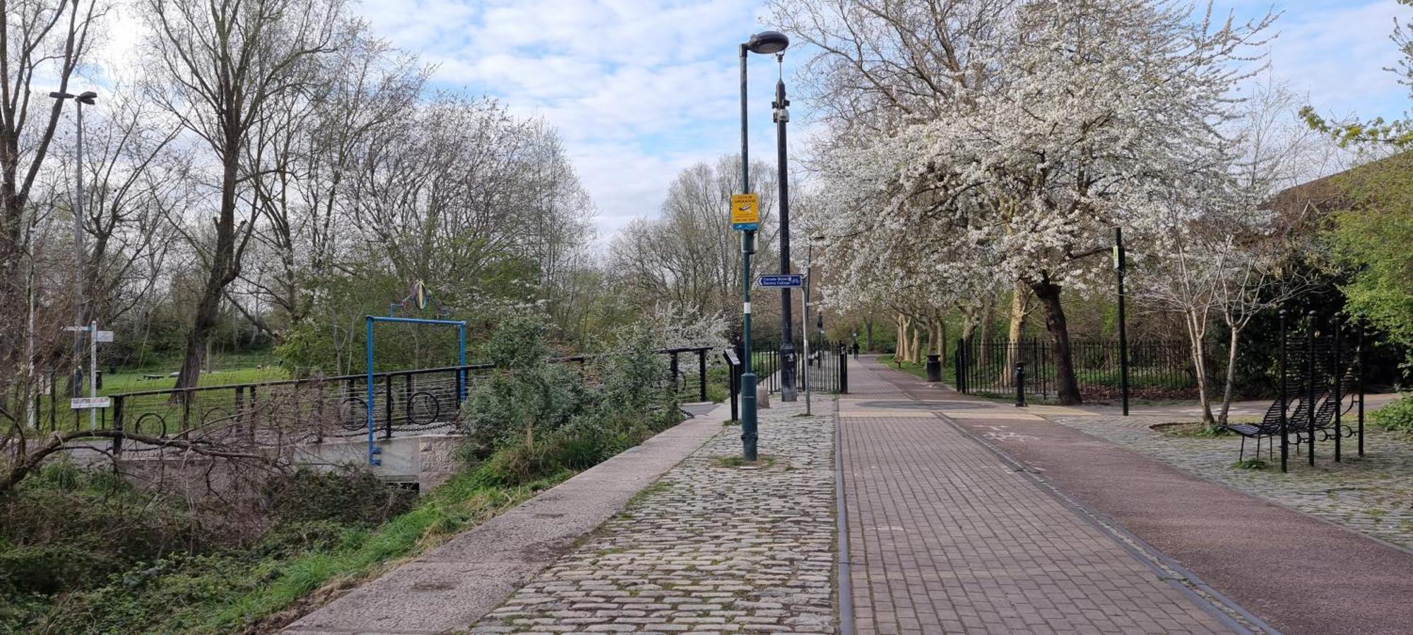 Riverside 3br With Easy Transport 20mins To Centre Londres