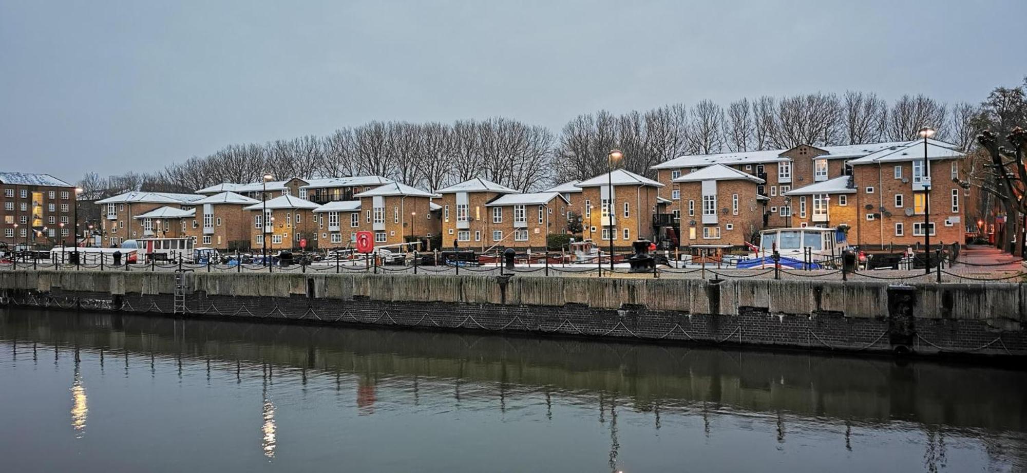 Appartement Riverside 3br With Easy Transport 20mins To Centre Londres