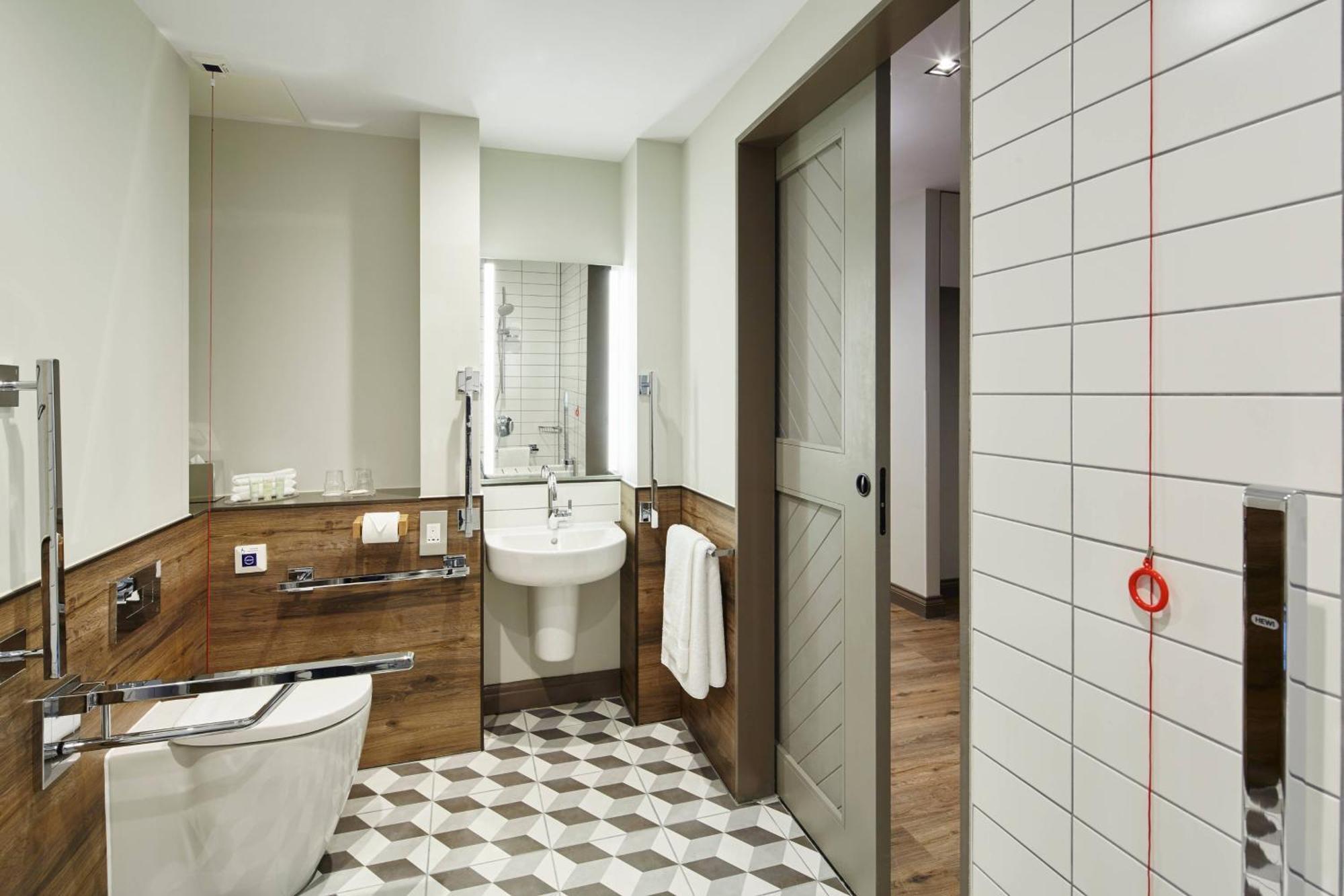 By Marriott Tower Bridge Hotel Londen