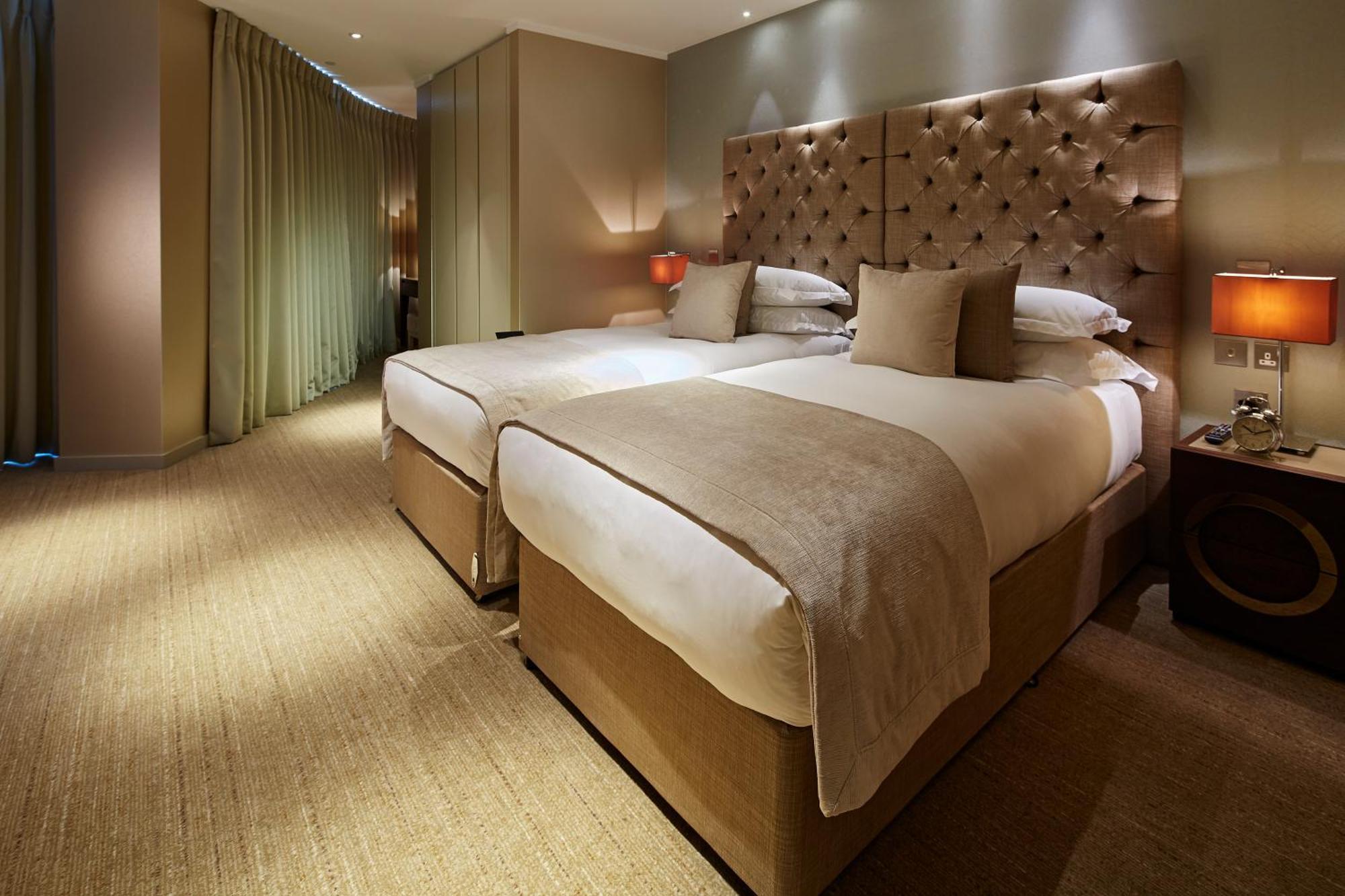 Cheval Three Quays At The Tower Of Aparthotel 5*