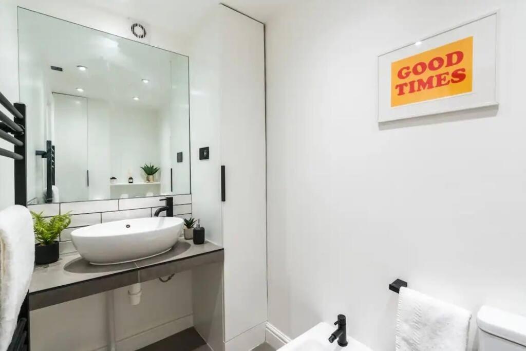 Appartement 3 X Bedroom Riverside Flat With Hot Tub On Roof Terrace