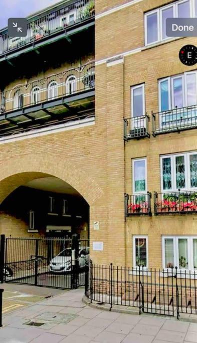 A Beautiful Stylish 2 Bedroom -city Of Apartment