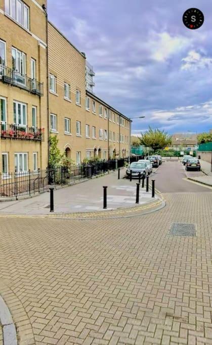 A Beautiful Stylish 2 Bedroom -city Of London