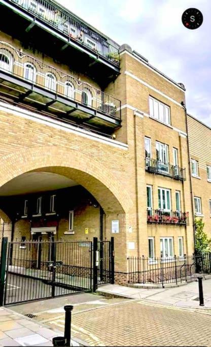 Apartment A Beautiful Stylish 2 Bedroom -city Of