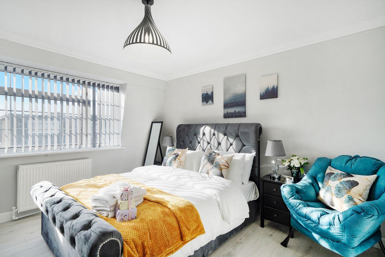Apartamento Spacious, 4 Bed, Garden, Parking, Excel *