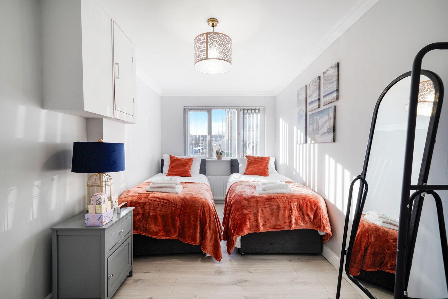 Apartamento Spacious, 4 Bed, Garden, Parking, Excel *