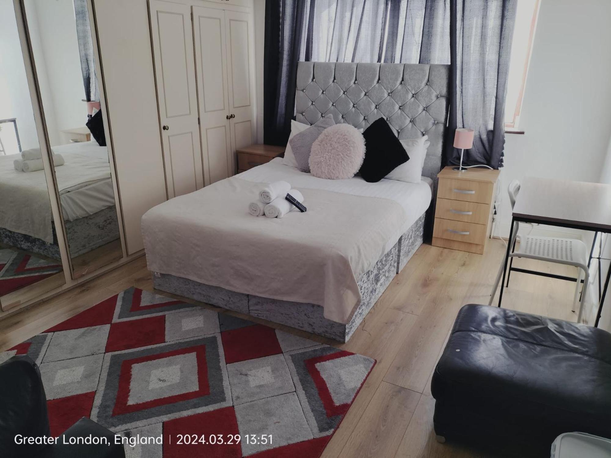 Bed & Breakfast Victorian Woods London