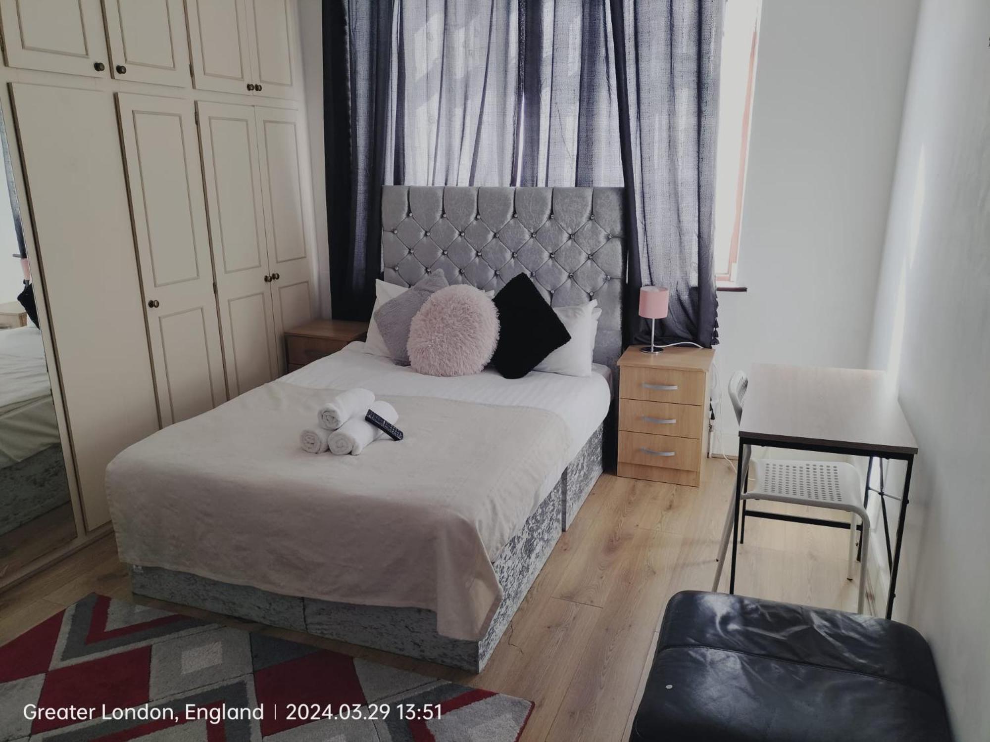 Victorian Woods Bed & Breakfast London