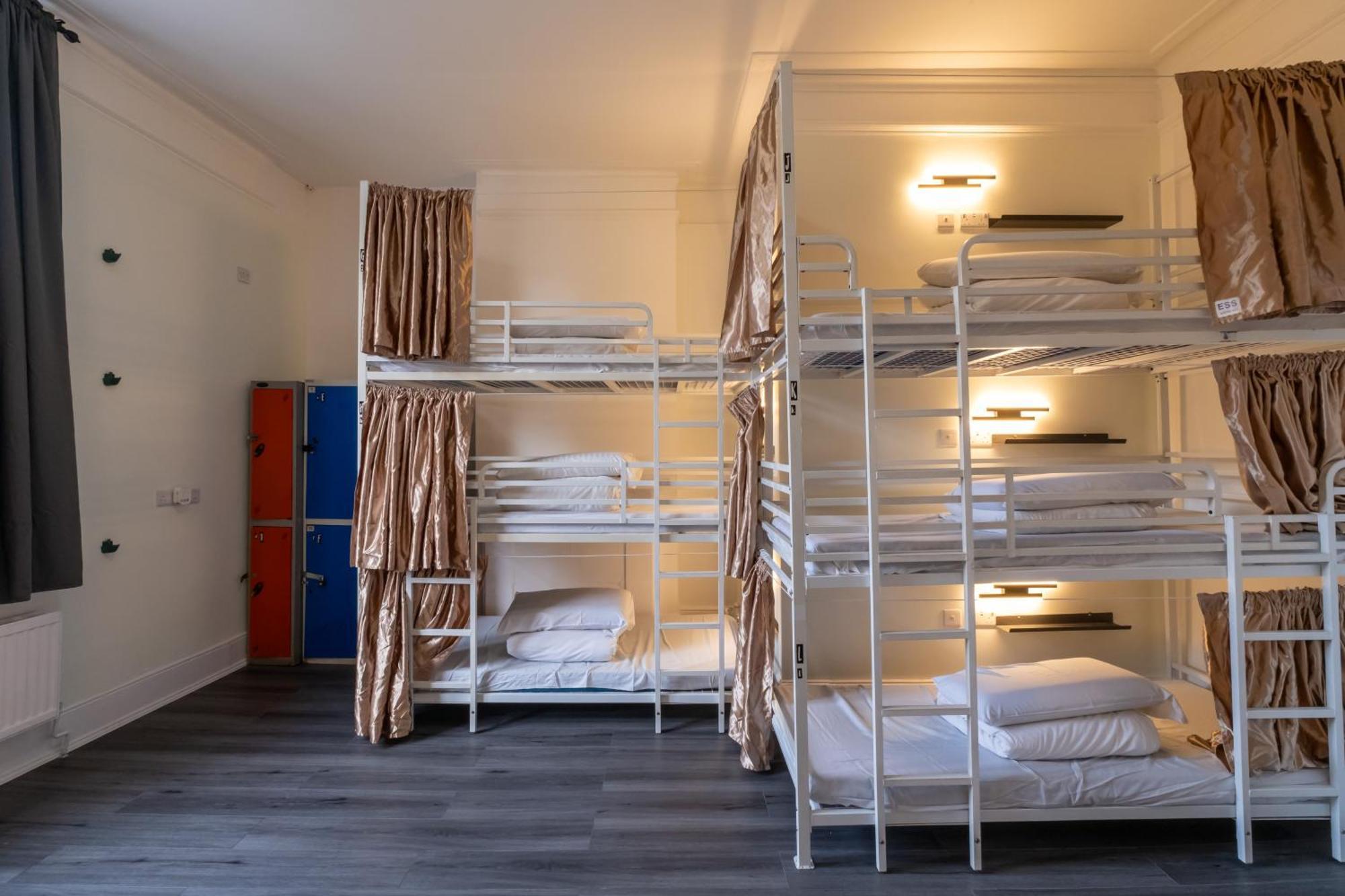 Albergue Book A Bed *