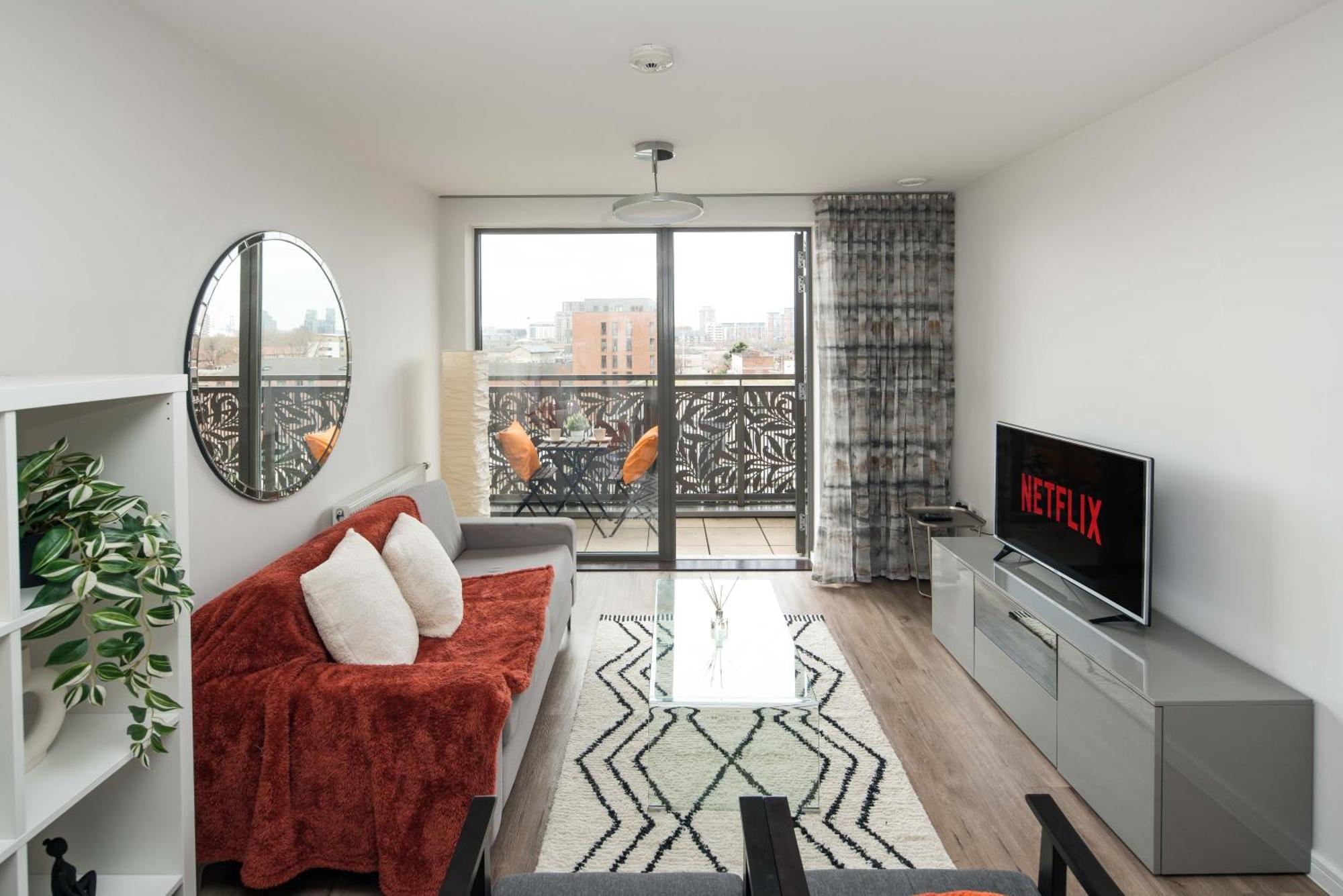 Canning Town -2 Bed Luxury * London