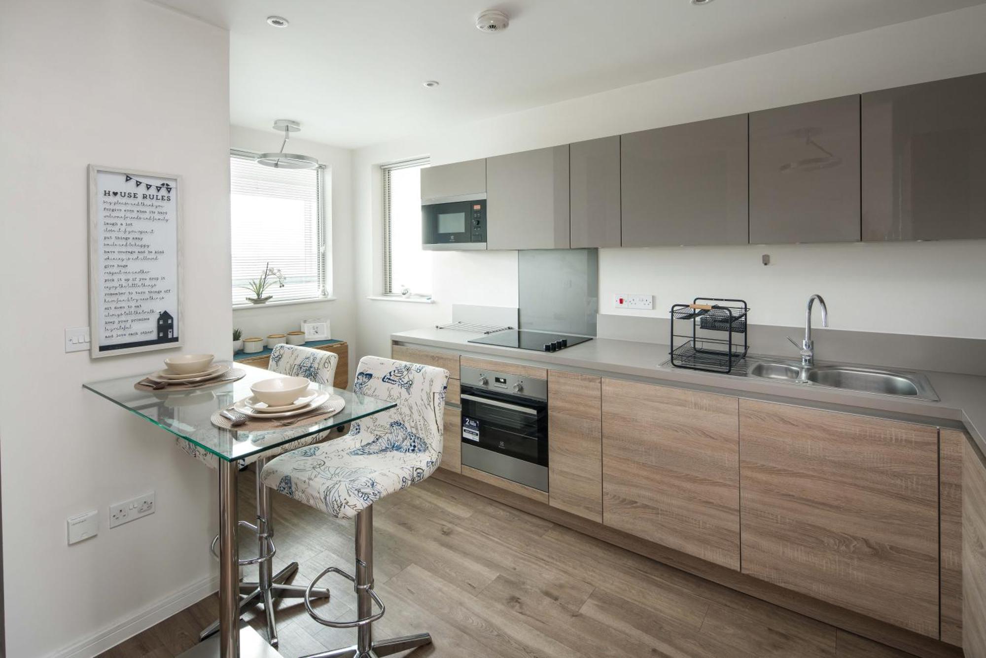Canning Town -2 Bed Luxury London