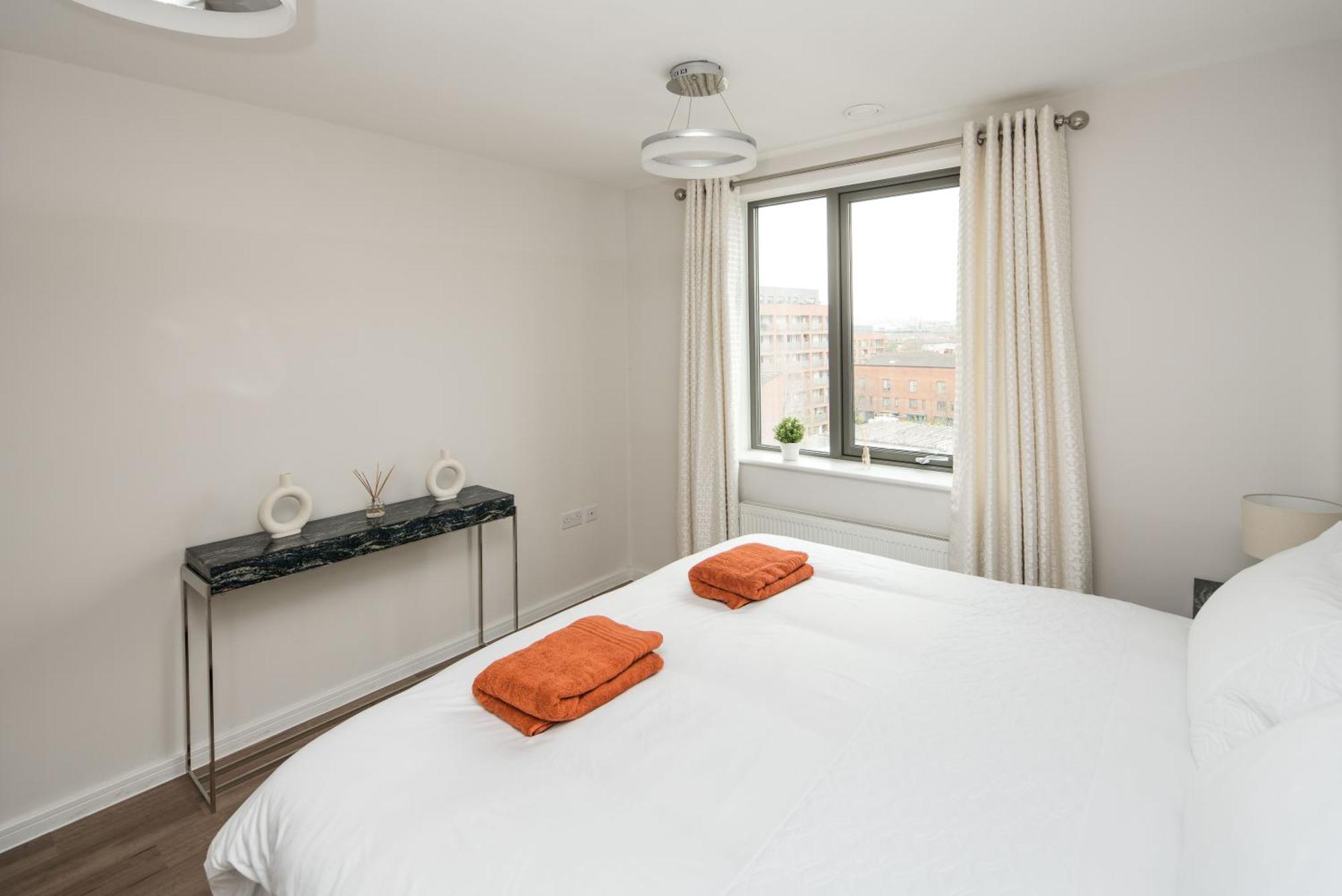 Apartment Canning Town -2 Bed Luxury London