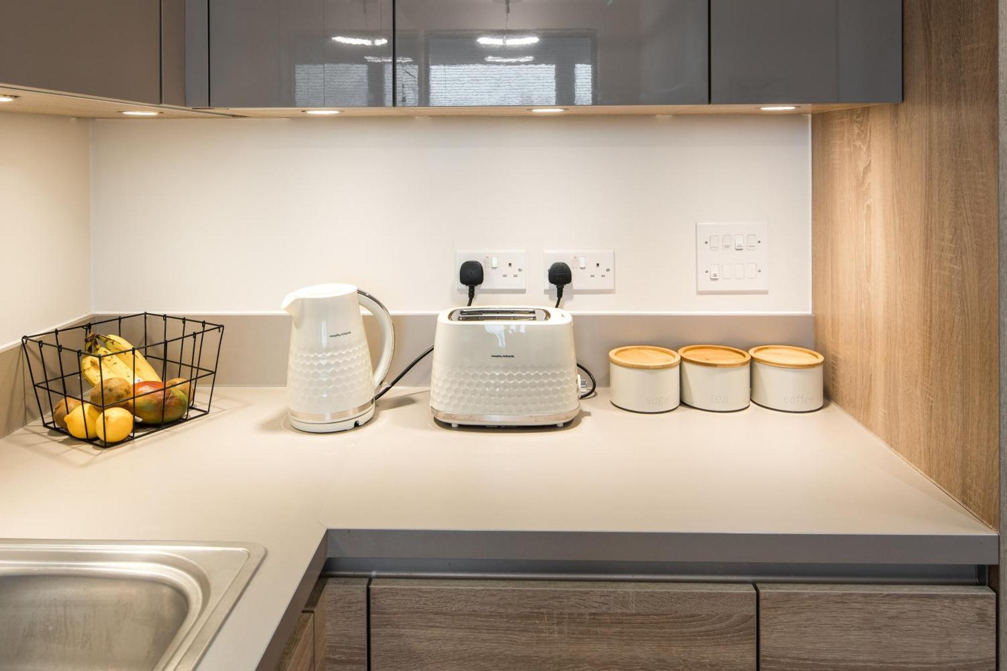 Canning Town -2 Bed Luxury Apartment