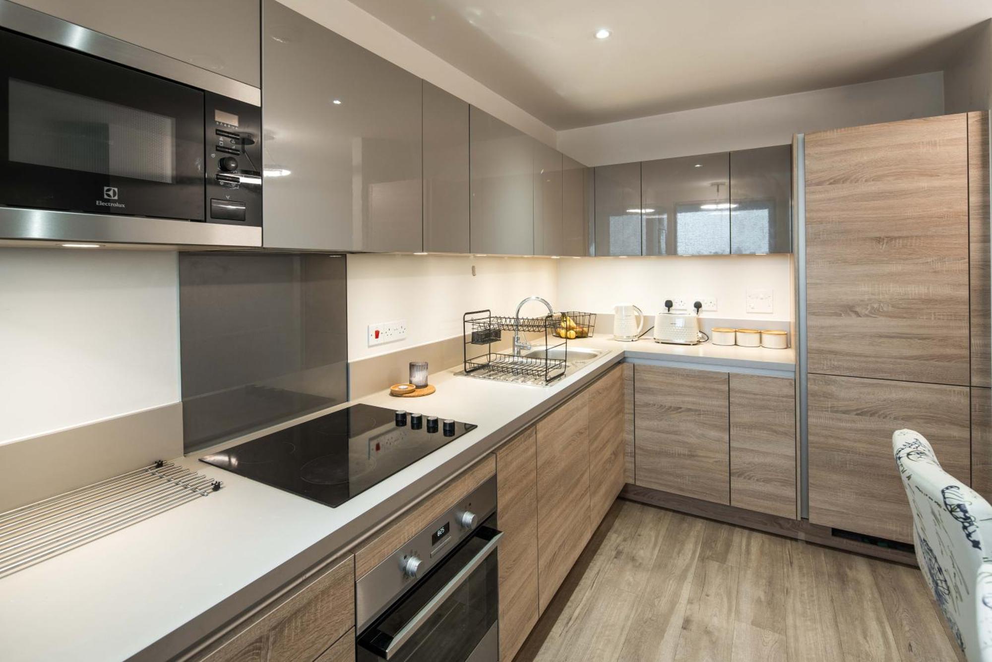 Canning Town -2 Bed Luxury