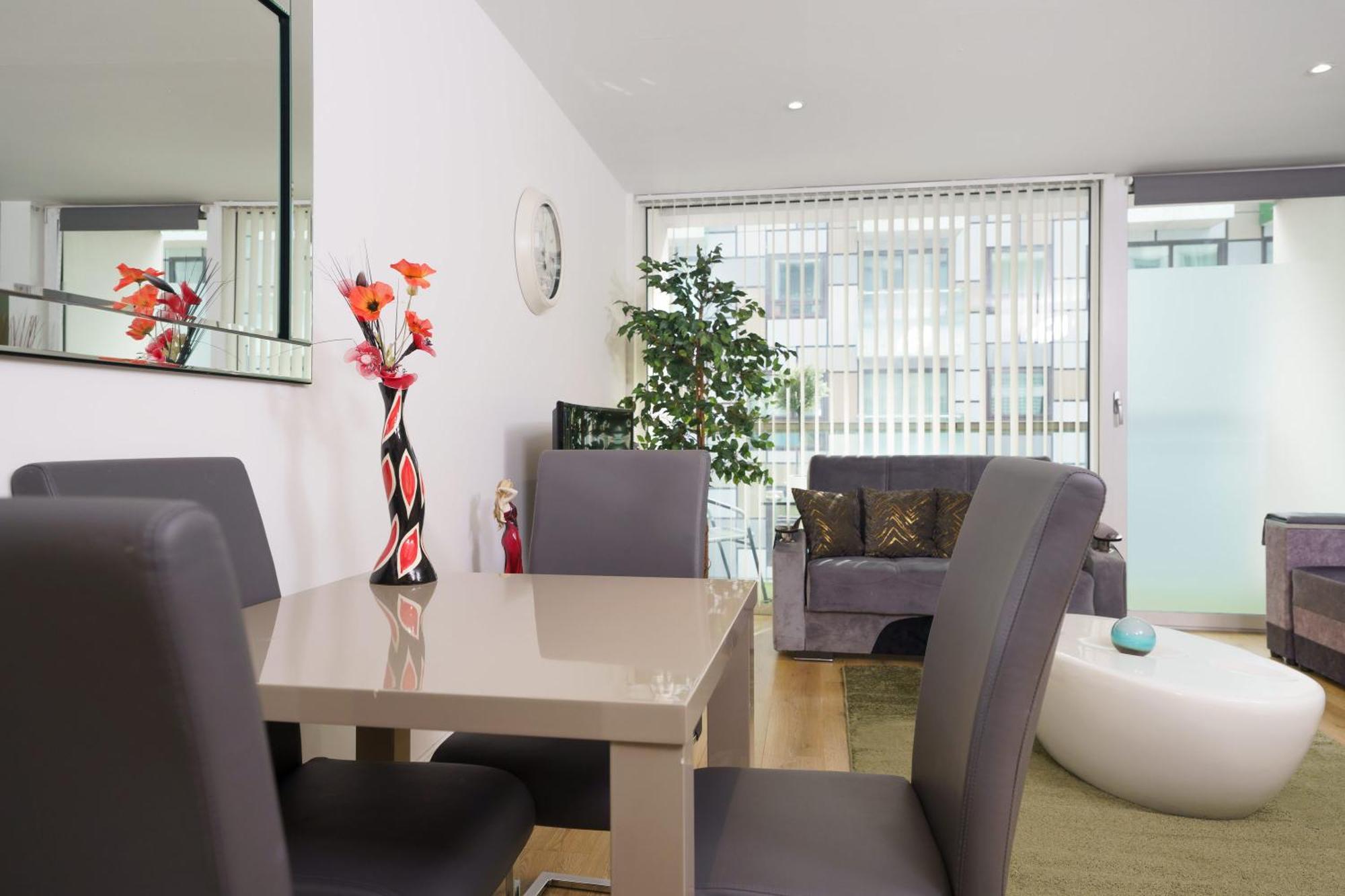 Cobalt Point, South Quay Apartamento