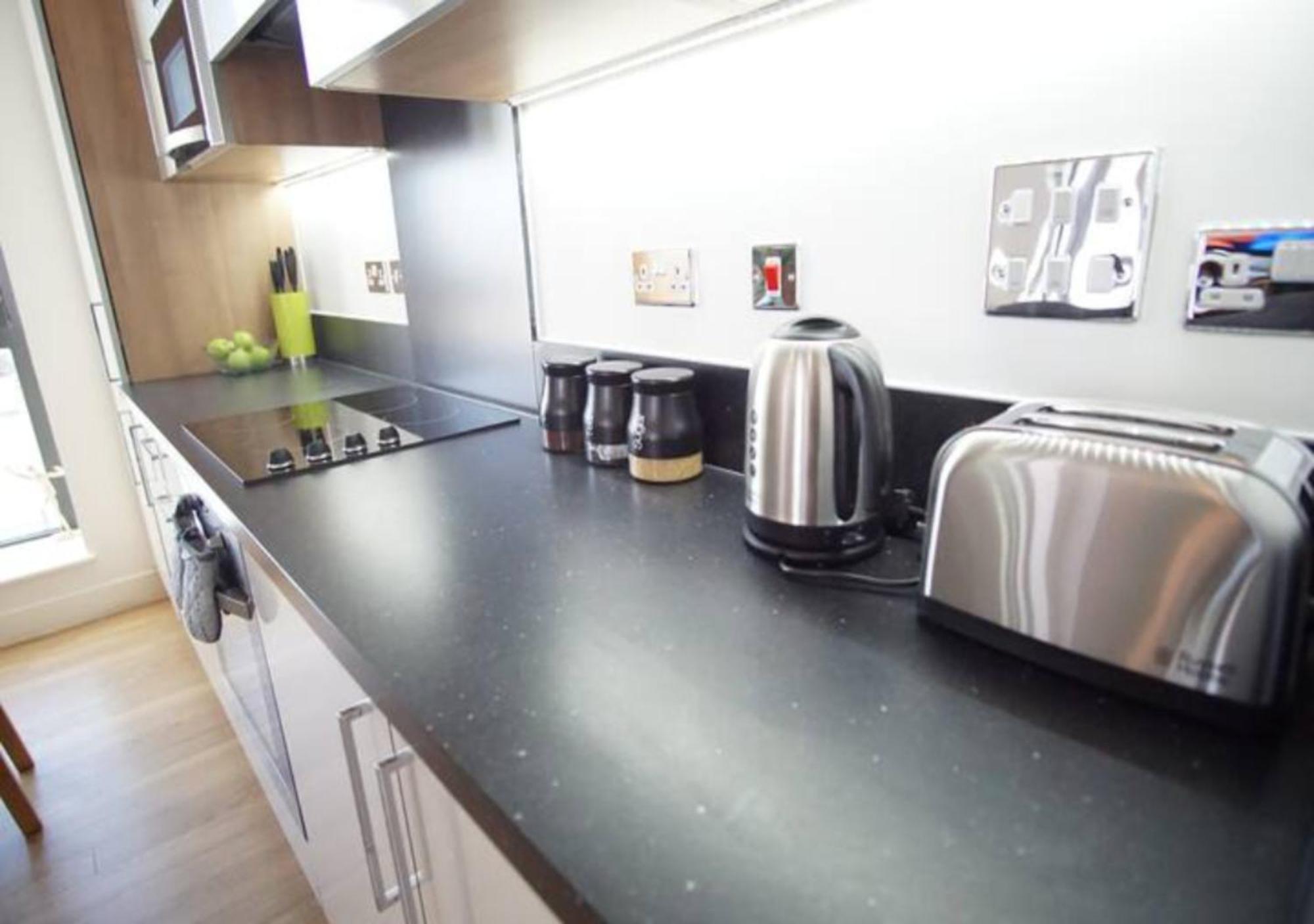 Apartment Deluxe Spacious 2br Flat Near Excel And O2 Arena London