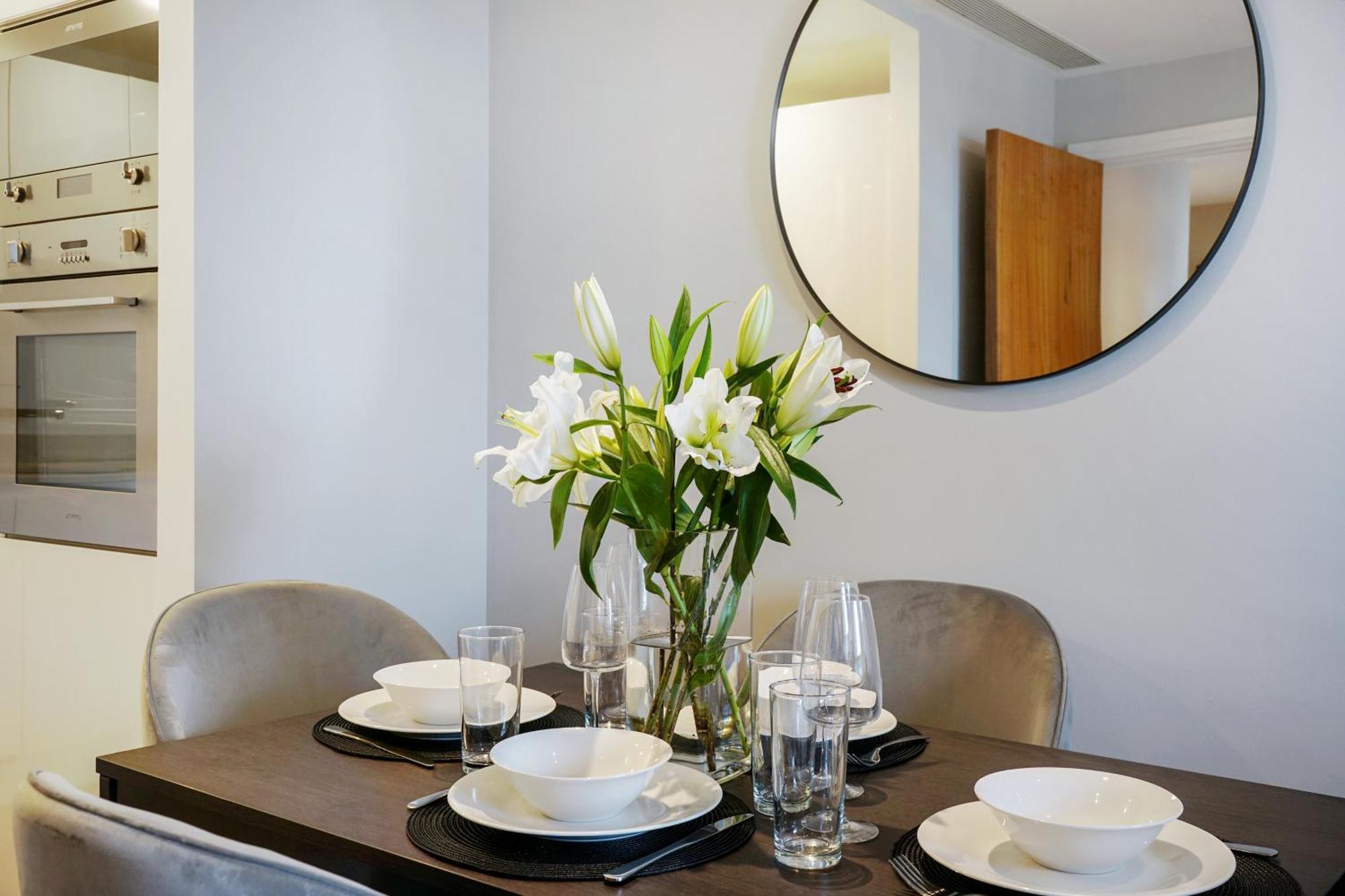 Appartement Stunning 2 Bed, 2 Bath High Rise Minutes From Canary Wharf