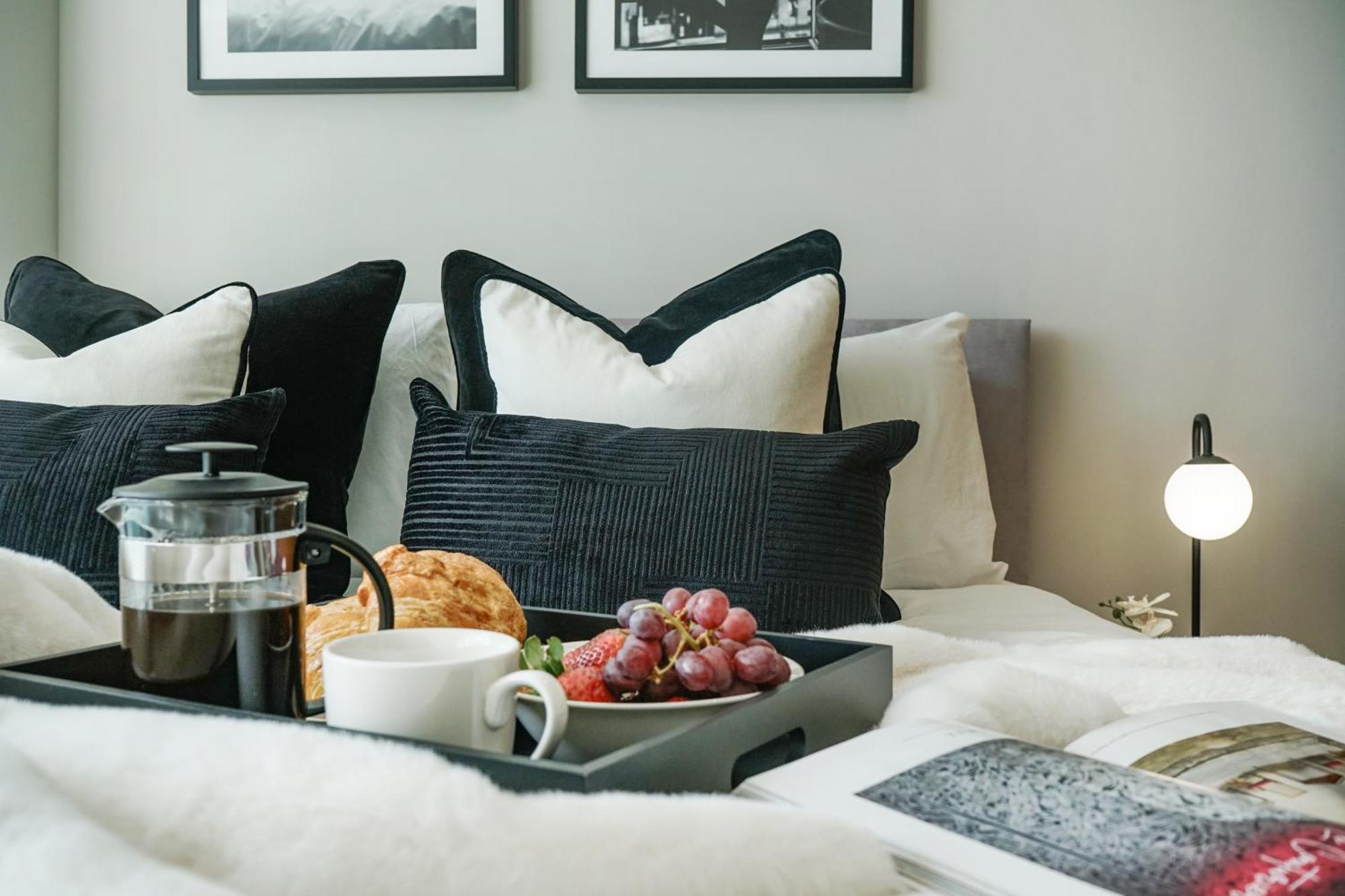 Appartement Stunning 2 Bed, 2 Bath High Rise Minutes From Canary Wharf *