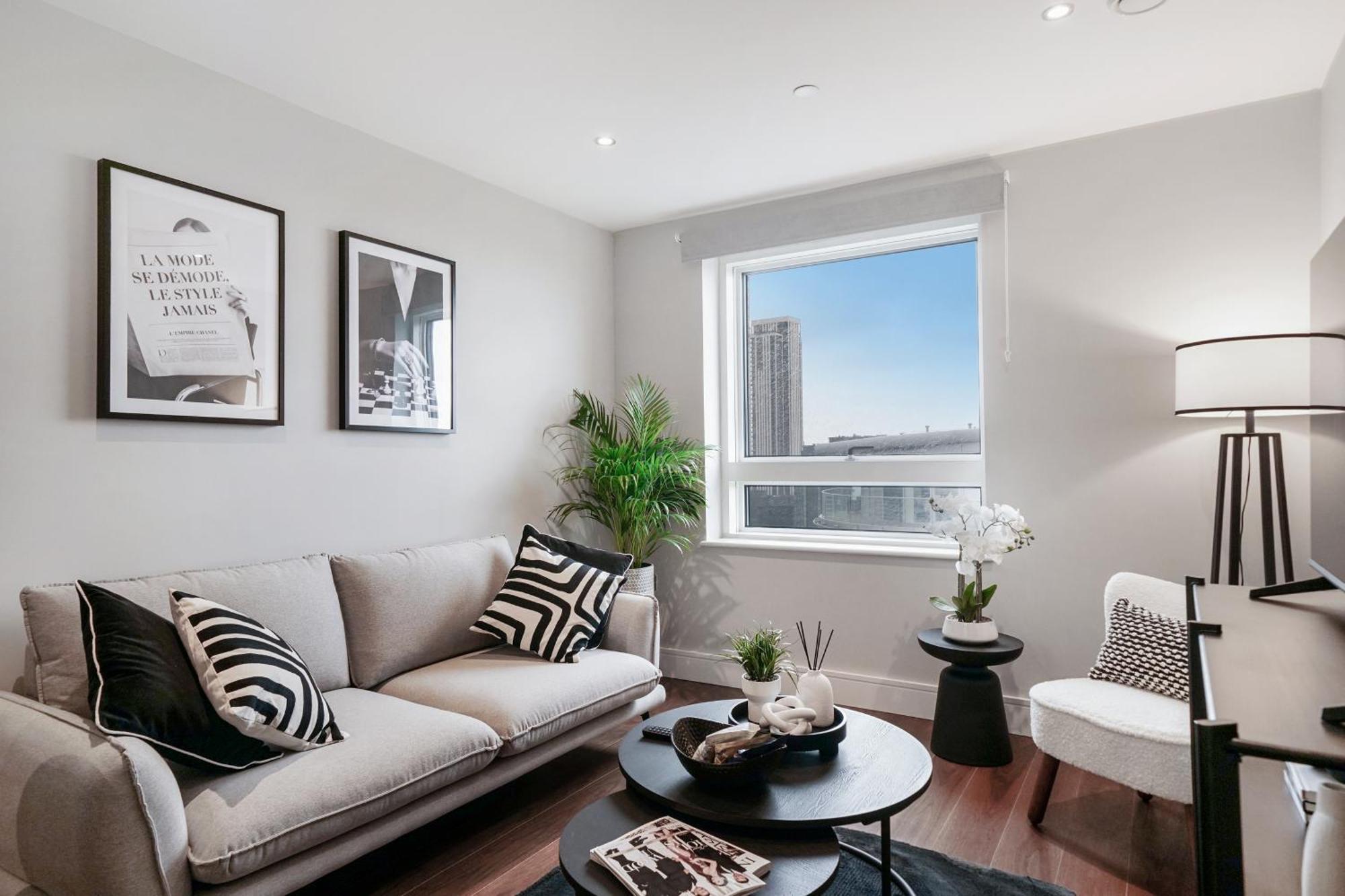 Stunning 2 Bed, 2 Bath High Rise Minutes From Canary Wharf Appartement