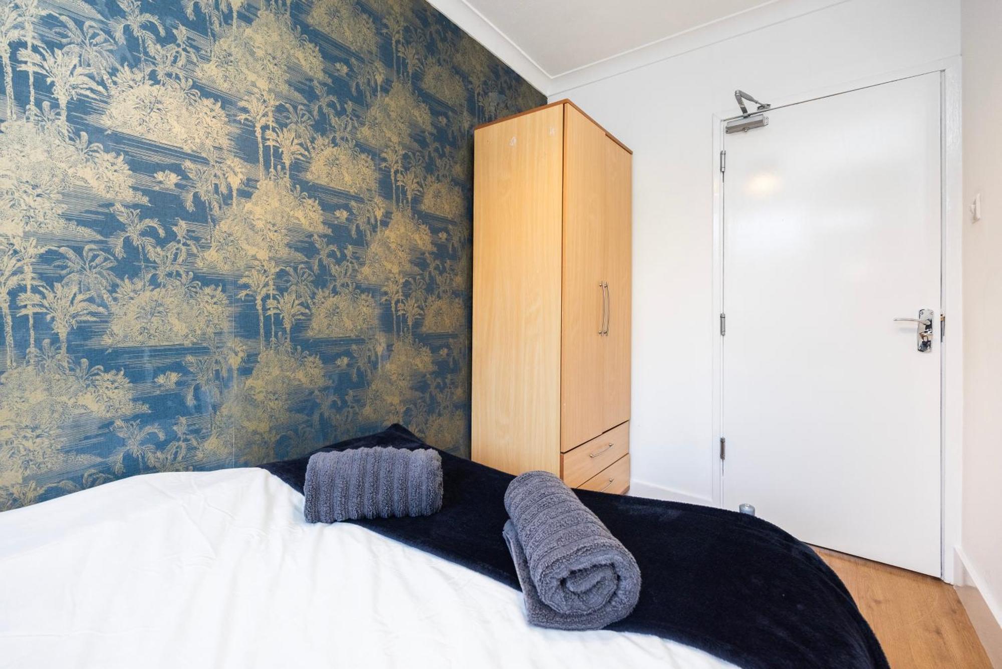 Trendy 4 Bed Near Vibrant Shoreditch W Balcony And Walking Distance To Tube Londres