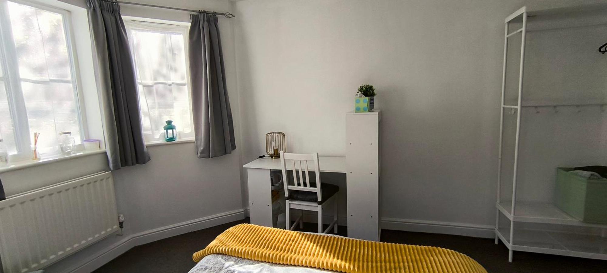 Bright, Chilled Ensuite Db In A Shared Flat!