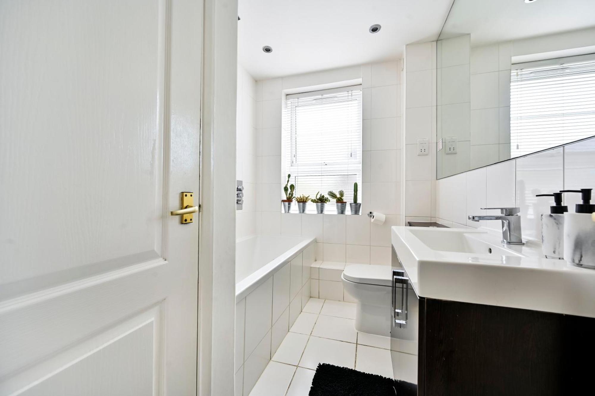 Cosy 1-Bed E15, Sleeps 4, 1 Min From Tube Station Near O2 Arena Appartement